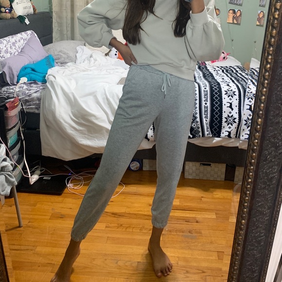 Princess polly new gray joggers - Picture 4 of 4